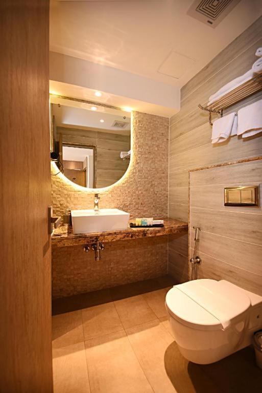 Hotel Tulip Near Delhi Airport New Delhi Eksteriør billede