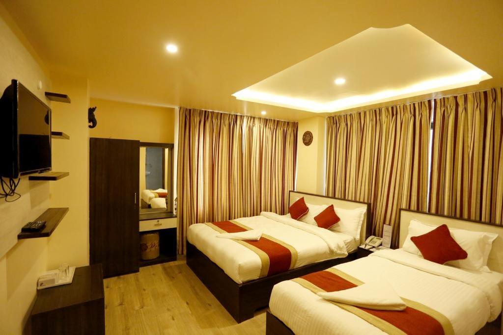 Hotel Tulip Near Delhi Airport New Delhi Eksteriør billede