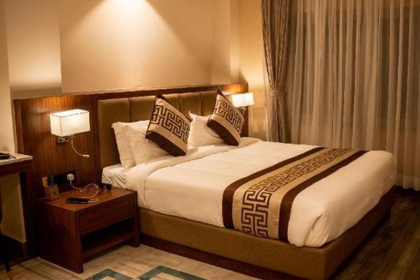 Hotel Tulip Near Delhi Airport New Delhi Eksteriør billede